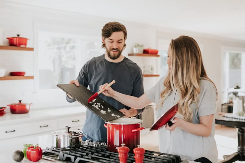 Cooking couple
